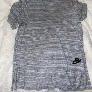 Heather grey nike t shirt